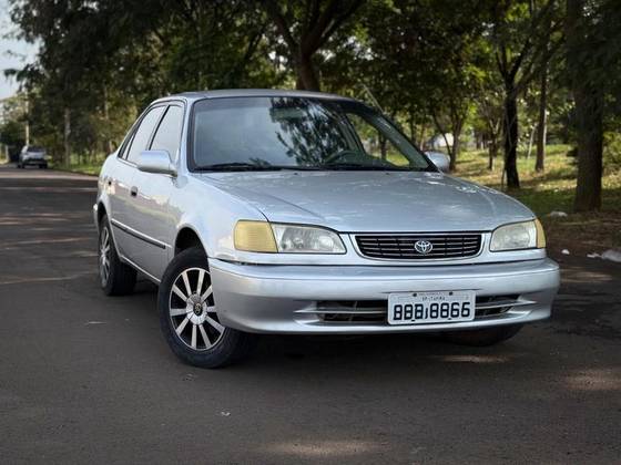 TOYOTA COROLLA 1.6 XLI 16V GASOLINA 4P AUTOMÁTICO TOYOTA COROLLA 1.6 XLI 16V GASOLINA 4P AUTOMÁTICO